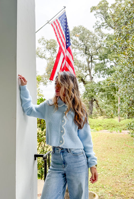 Sally Scallop Edge Collar Cardigan