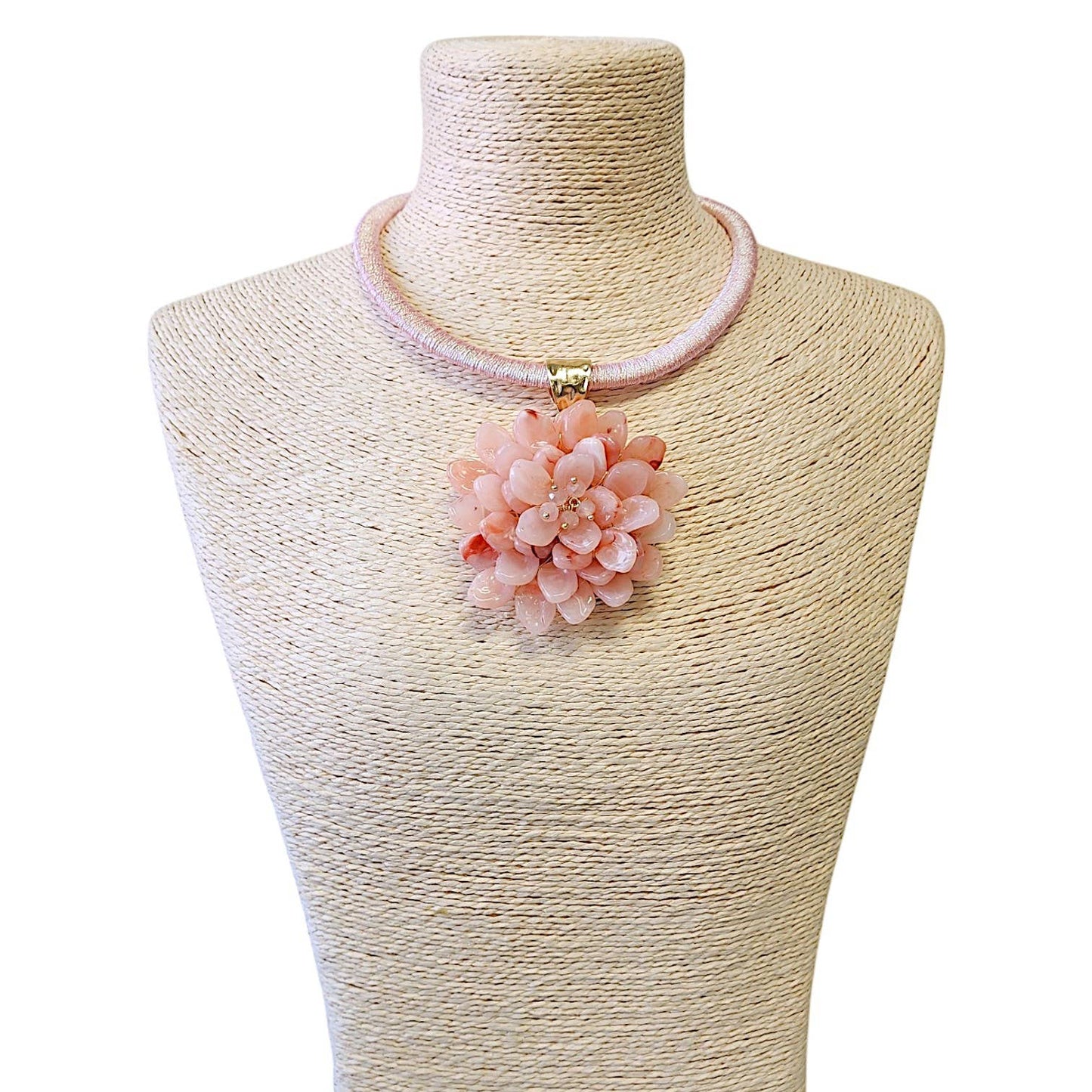 Blush Pink Flower Pendant Collar