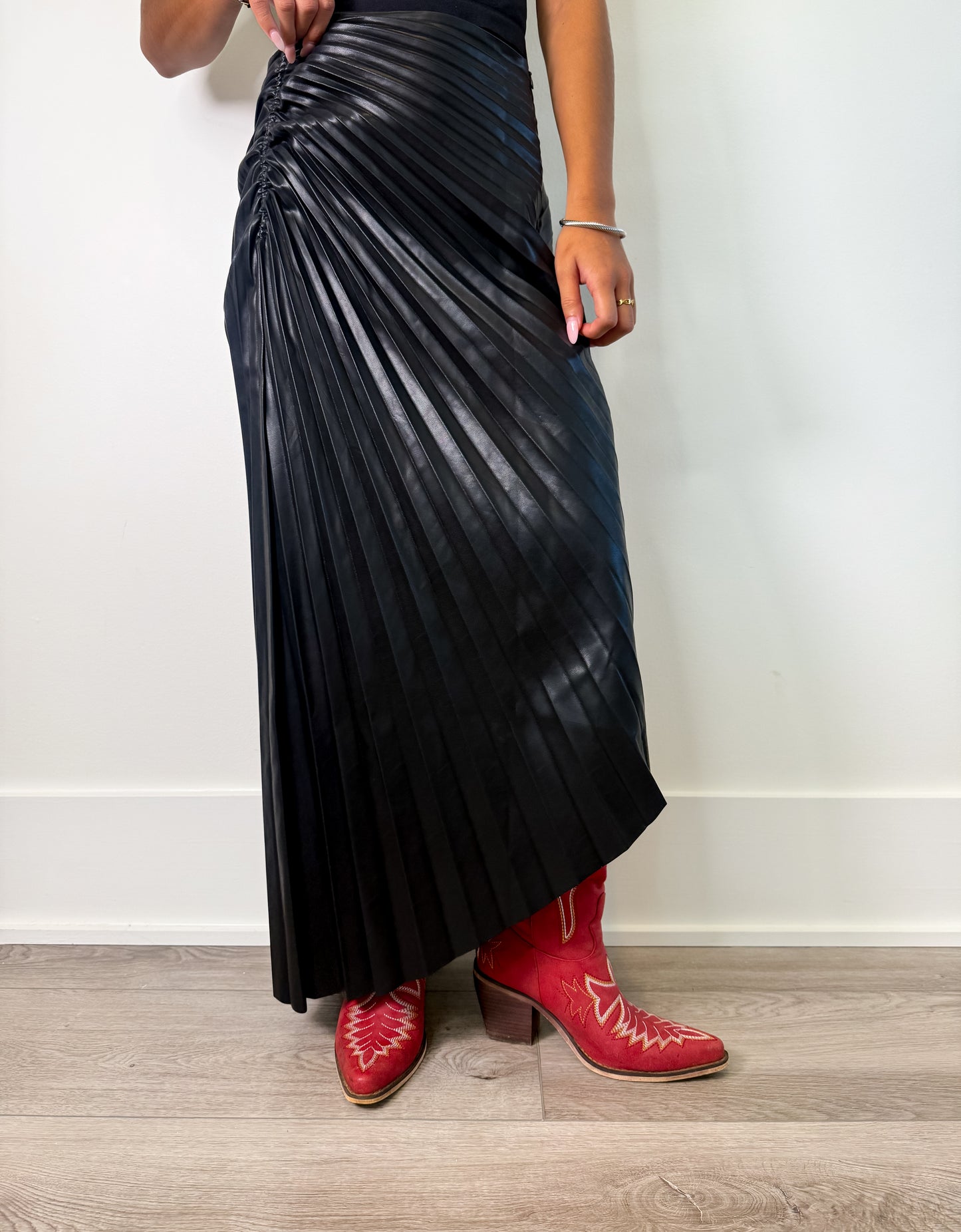 Betsy Black Pleated Midi Skirt