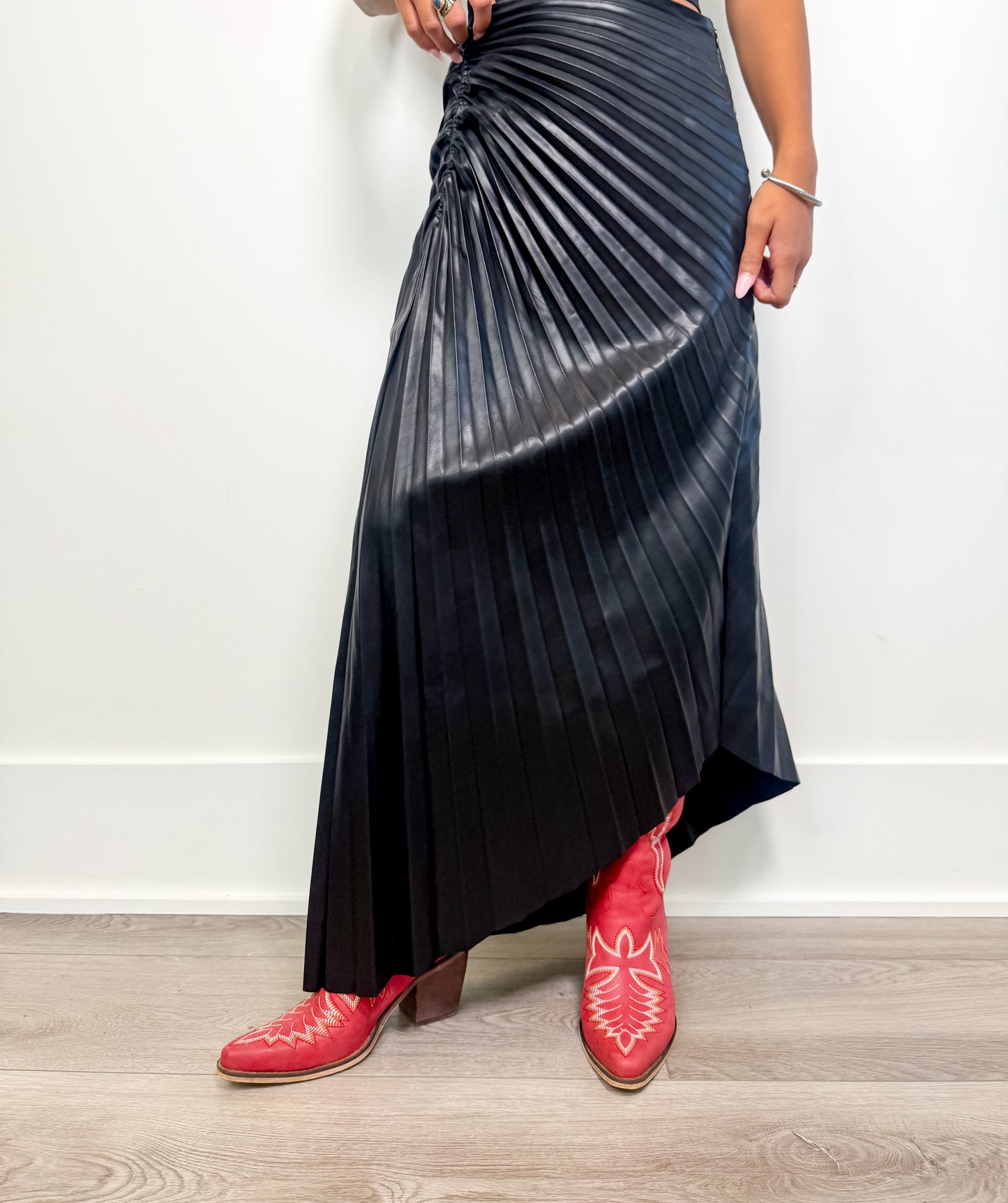 Betsy Black Pleated Midi Skirt