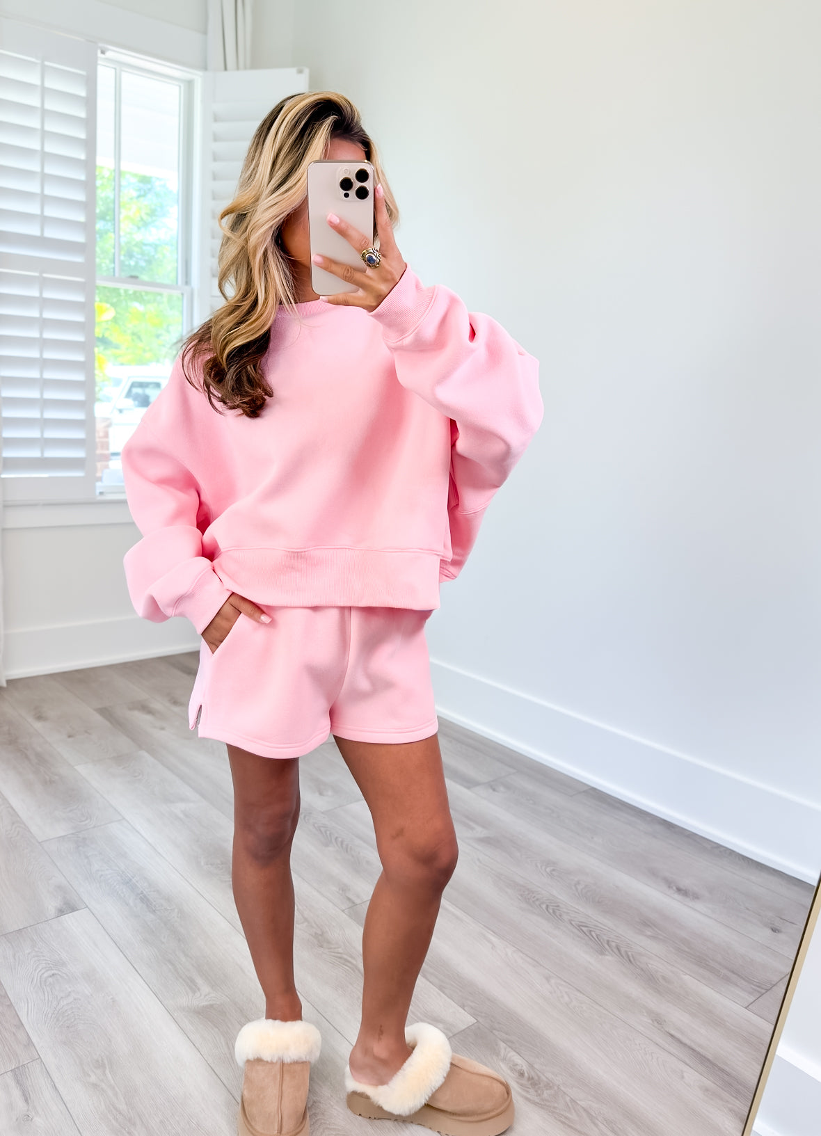 On The Go Sweatshirt - Baby Pink