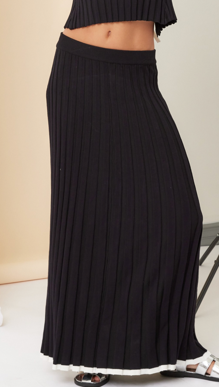 Black Ribbed Knitted Maxi Skirt