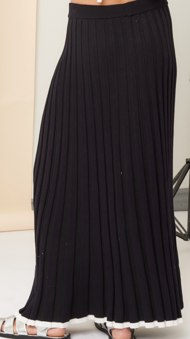 Black Ribbed Knitted Maxi Skirt