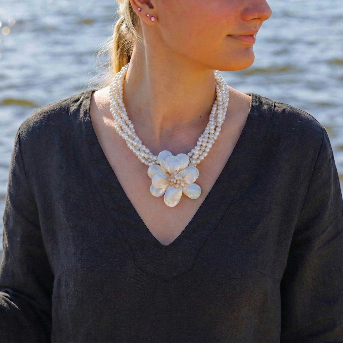 Coastal Mother of Pearl Flower Necklace
