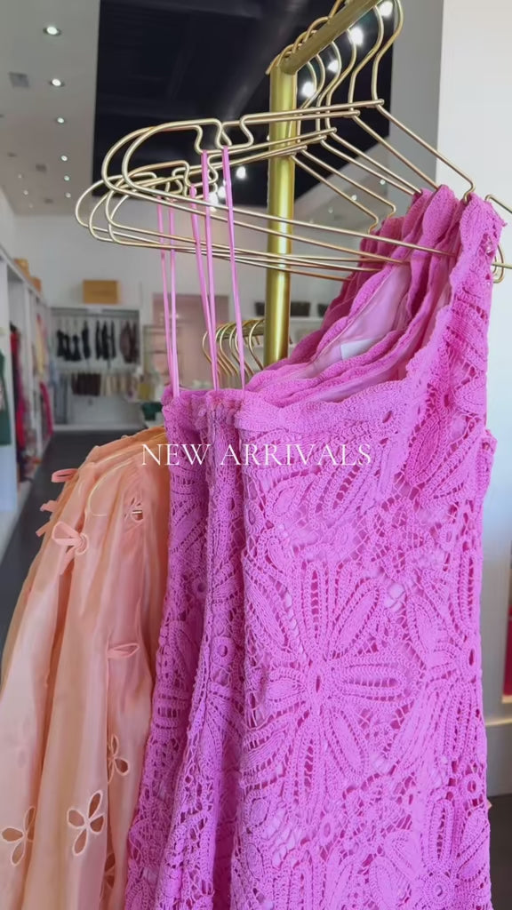 Load and play video in Gallery viewer, Pink Paradise Maxi Dress
